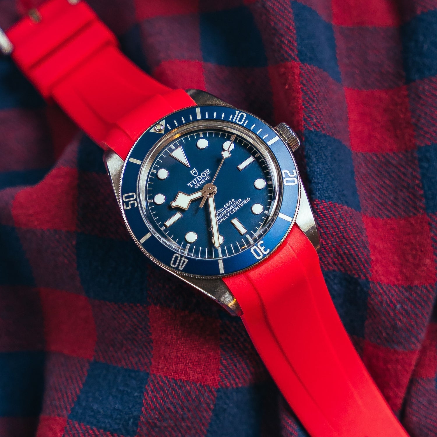 Rubber Strap - For all Tudor Black Bay Models - Red - Helvetus