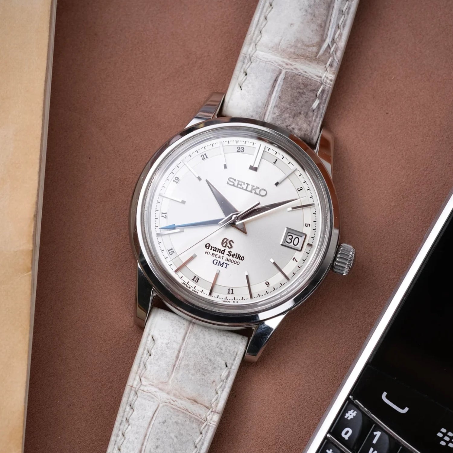 حزام ساعة من جلد التمساح الأبيض - حزام بديل مصنوع يدويًا - Helvetus®